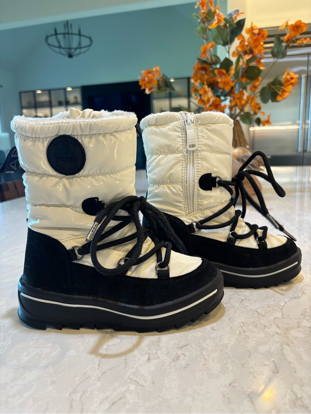 Pajar Tirana Kids Waterproof Snow Boots White Black Side Zip Winter Size 12
